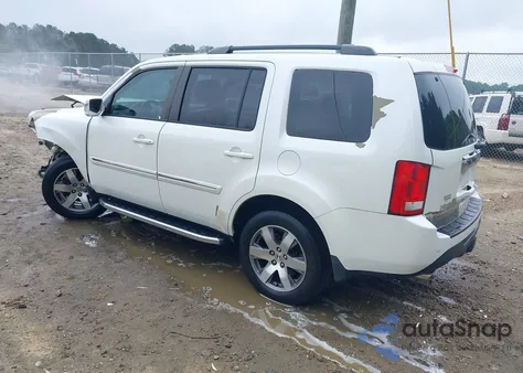 2015 Honda Pilot Touring z USA, uszkodzony, nr VIN 5FNYF4H91FB053621